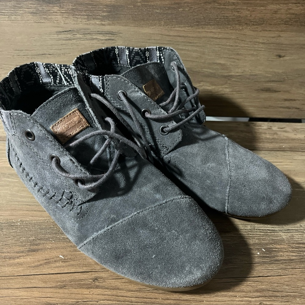 Toms Bootie Lace Up Gray Suede Womens Size 8W